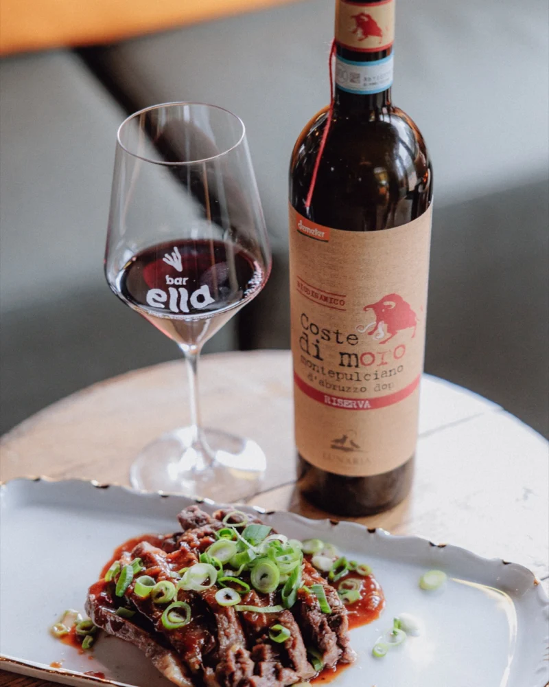 Wijnproeverij Ella's Wine Club bij Bar Ella Noordwijk